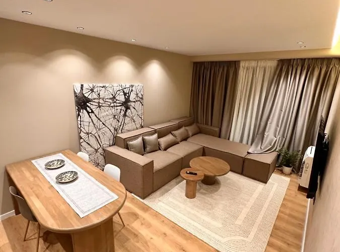 Aia & Apartamento Tirana