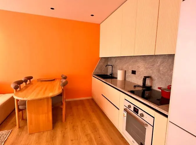 Aia & Apartamento Tirana