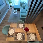 Apartment Aia & *