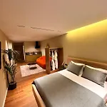 Aia & Tirana