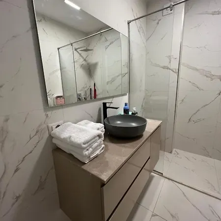 Aia & Διαμέρισμα