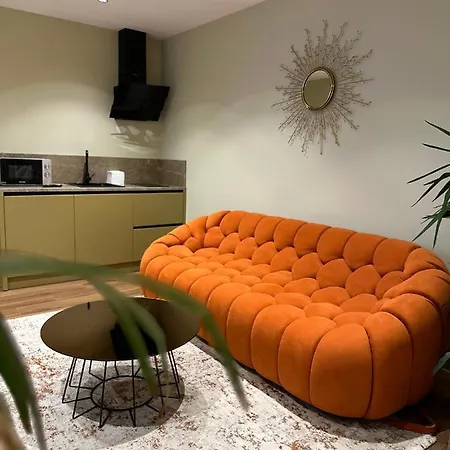 דירה Aia & טיראנה